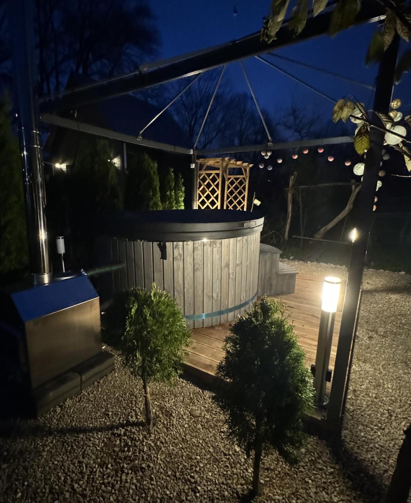 Amazing Little House On An Island With Garden Villa Riga Luaran gambar